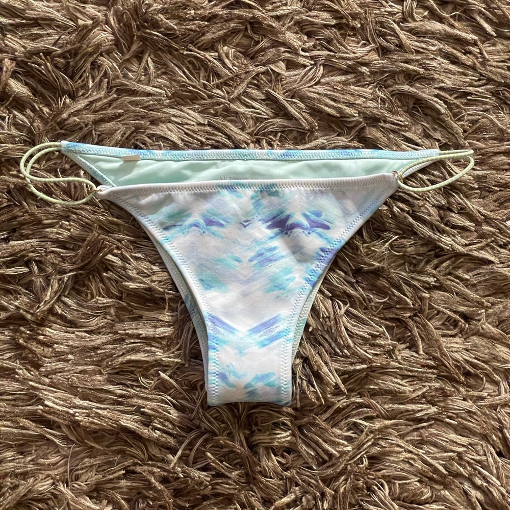 Victoria’s Secret Swimsuit - Picture 5 of 7